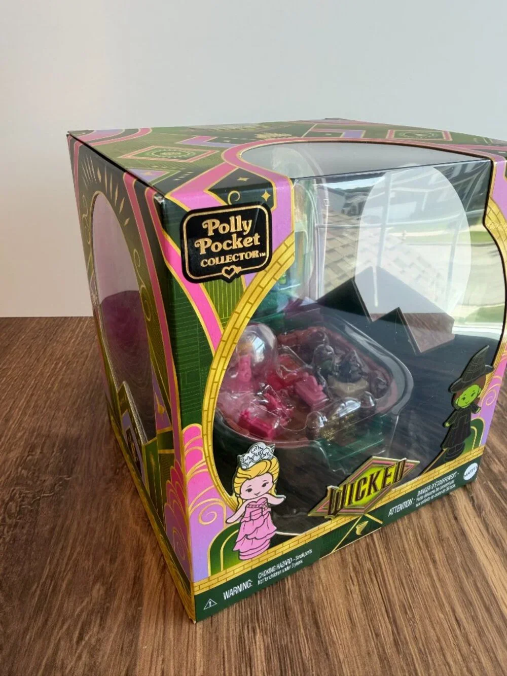 Wicked Polly Pocket - Limited Edition Collectible